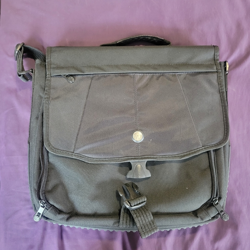 Basic Targus Laptop Bag